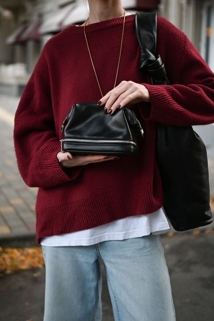 LEATHER POUCHES