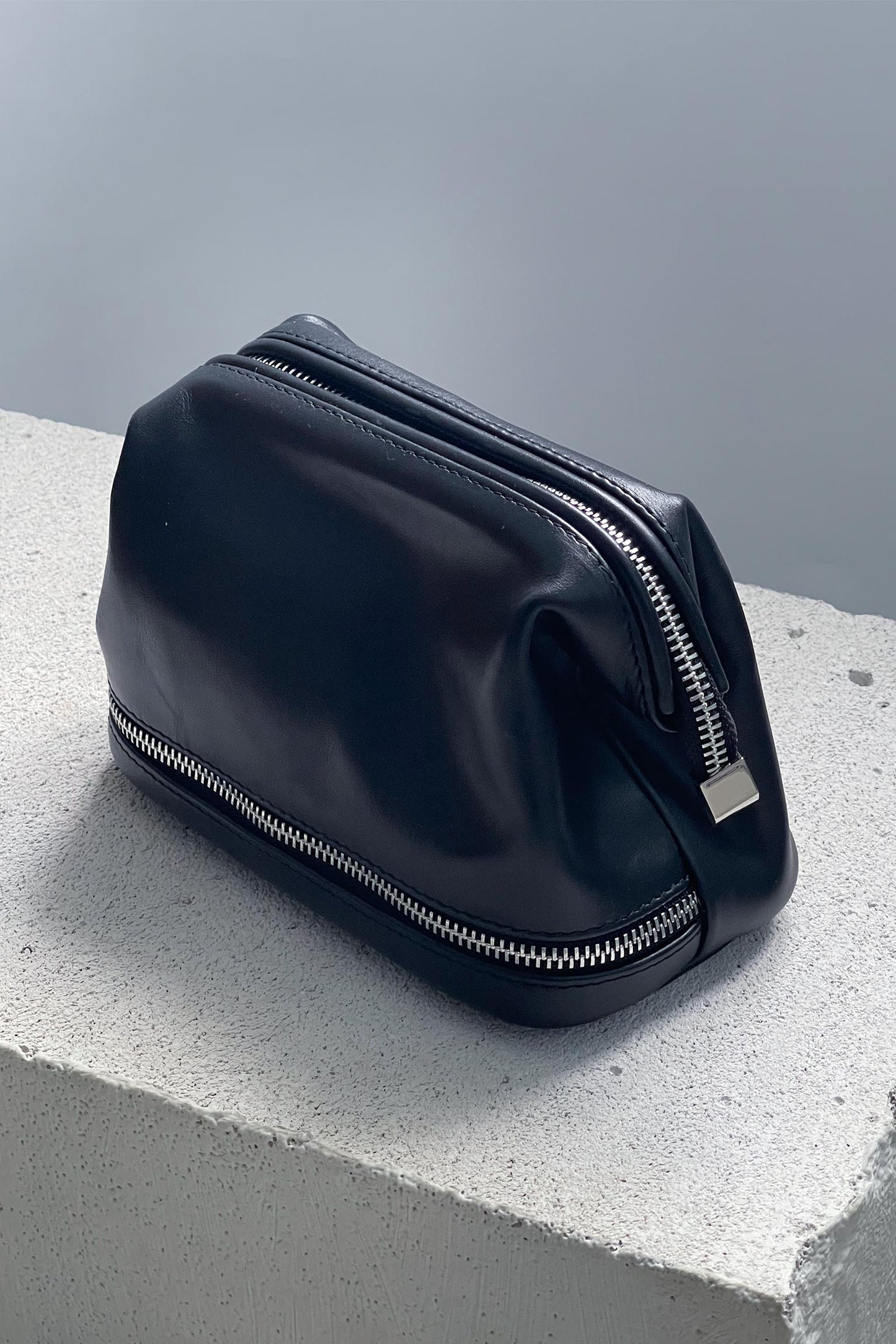 Black Smooth Leather Toiletry Bag - Full Grain Travel Dopp Kit with Zipper