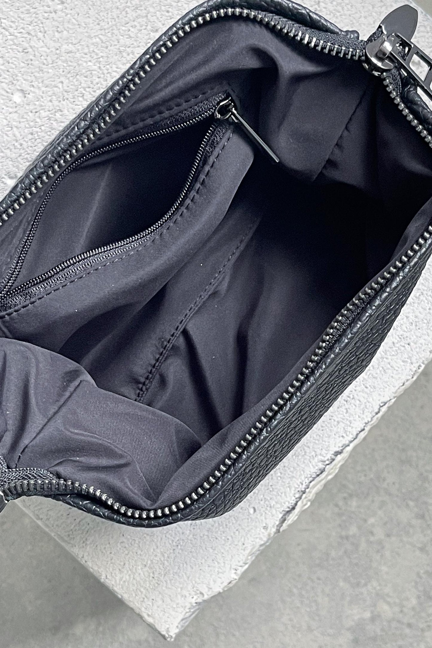 Black Pebbled Leather Toiletry Bag - Full Grain Travel Dopp Kit with Zipper
