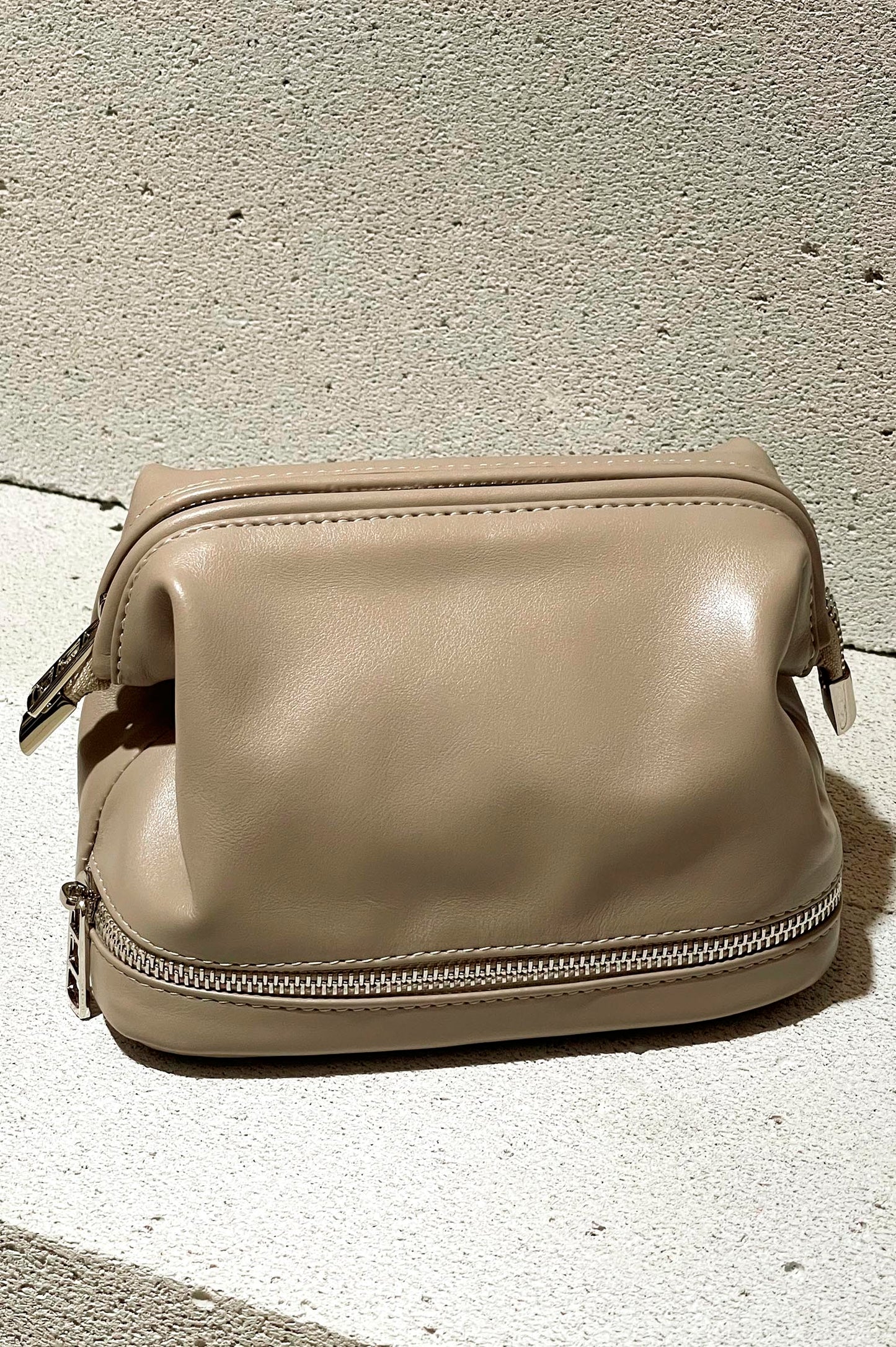 Mushroom Leather Dopp Kit - Italian Leather Toiletry Bag