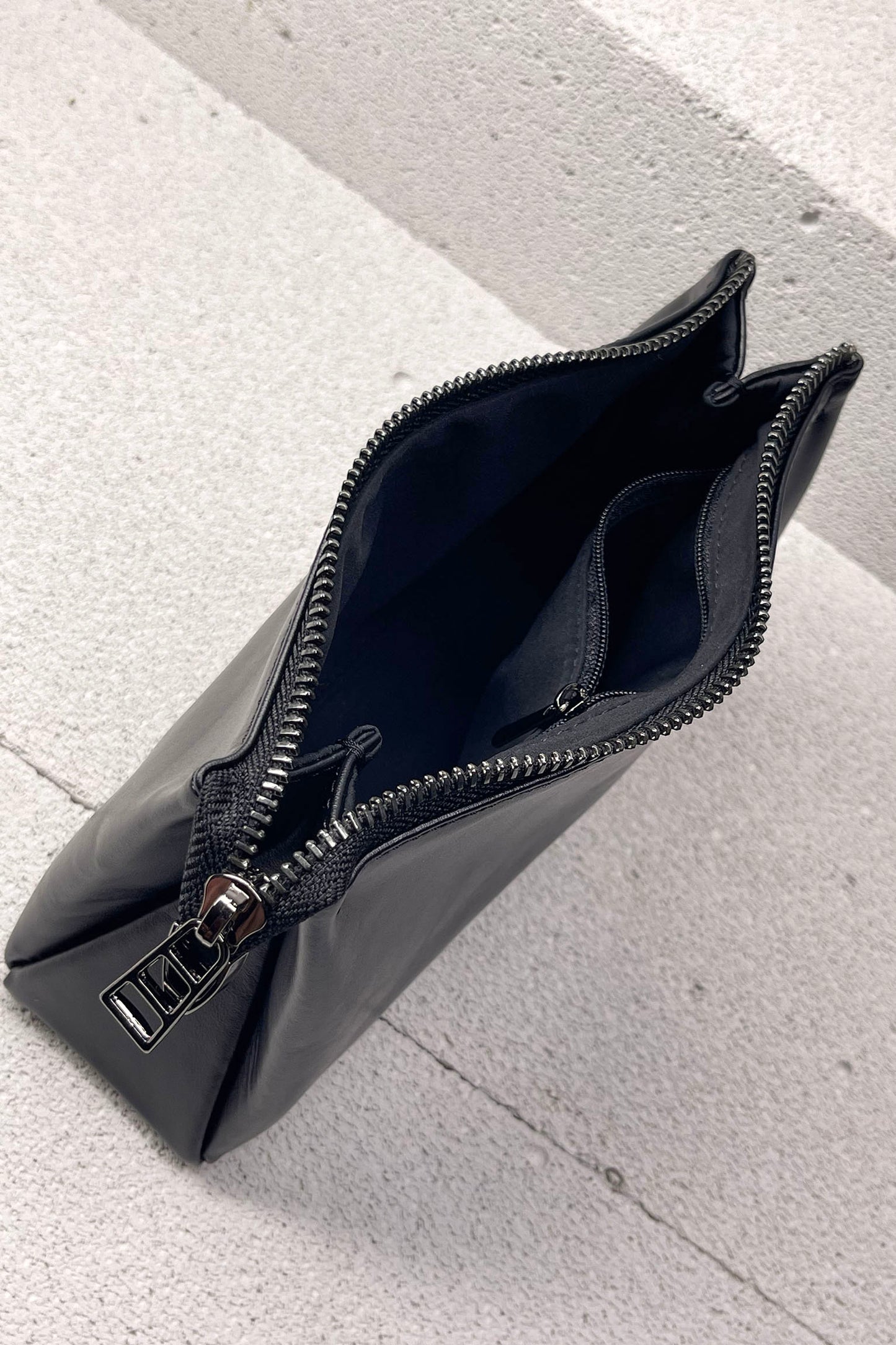 Black Smooth Leather Toiletry Bag - Classic Rectangular Travel Pouch