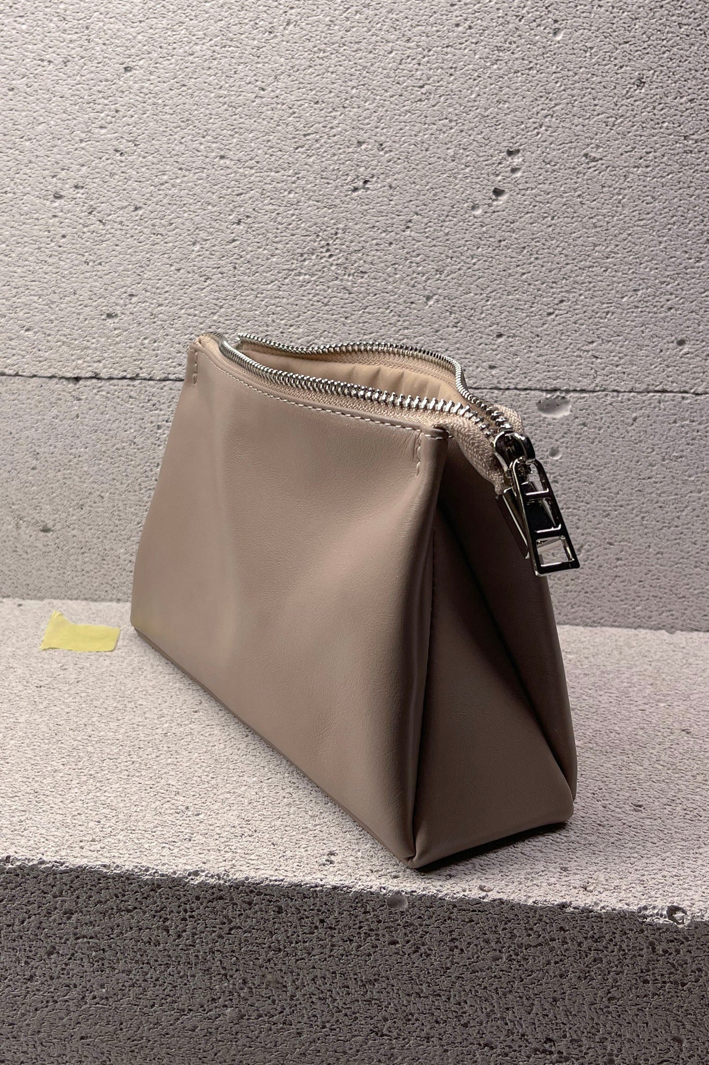 Mushroom Smooth Leather Toiletry Bag - Classic Rectangular Travel Pouch