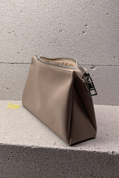 Mushroom Smooth Leather Toiletry Bag - Classic Rectangular Travel Pouch